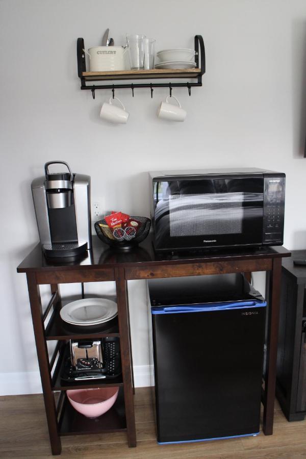 Woodslee Bed And Breakfast Belle River Экстерьер фото